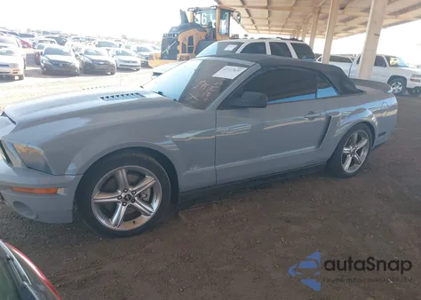 2006 Ford Mustang V6 z USA, uszkodzony, nr VIN 1ZVHT84N565219513
